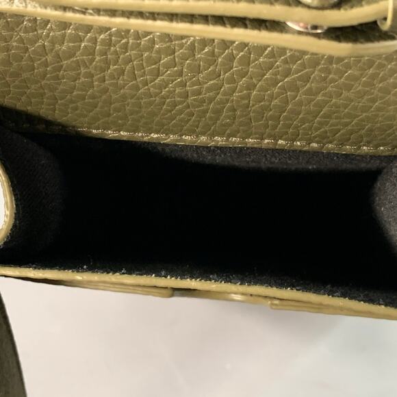 OFF-WHITE One Size Green Olive Embossed Pebble Grain Leather Phone Bag - Picture 8 of 10